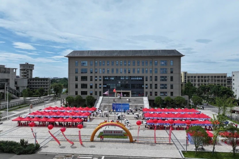 超4000個(gè)崗位可選 衡陽(yáng)幼兒師專力促學(xué)生與企業(yè)“雙向奔赴”