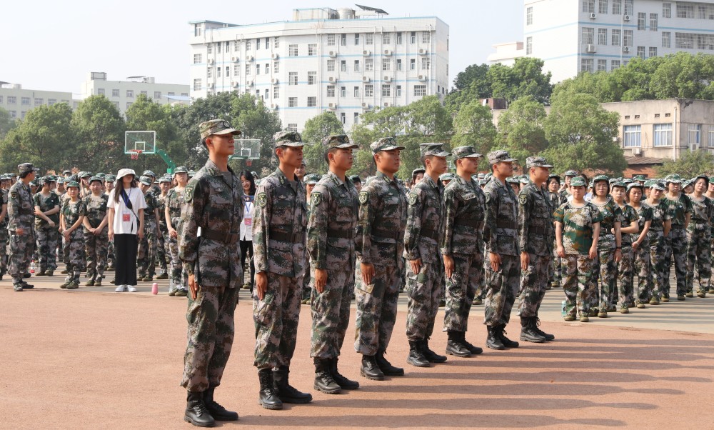 衡陽幼兒師專舉行2022年秋季開學典禮暨新生軍訓動員大會