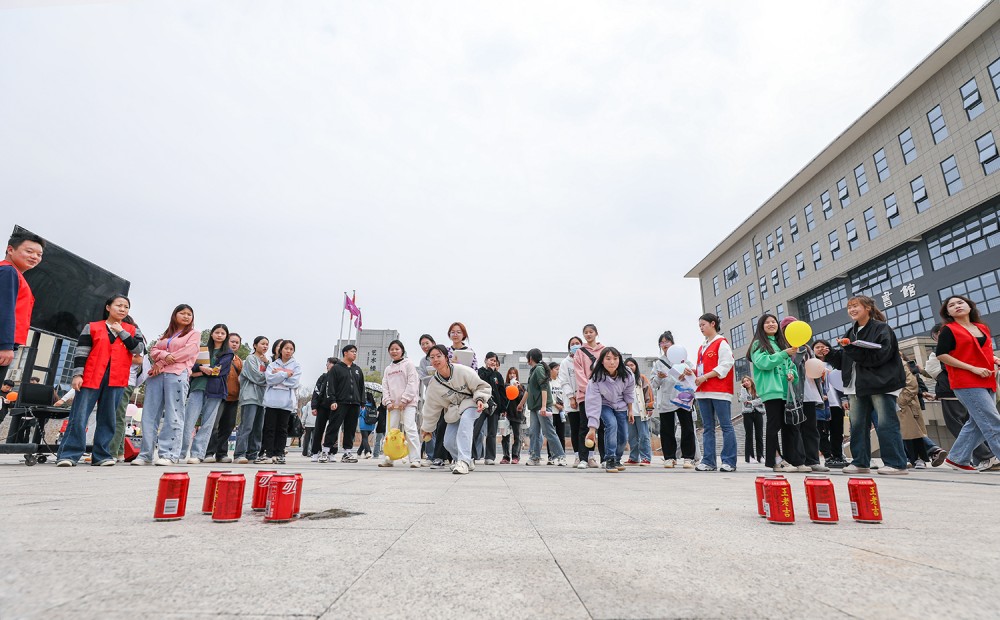 衡陽幼兒師專數(shù)信系舉辦女生文化節(jié)活動